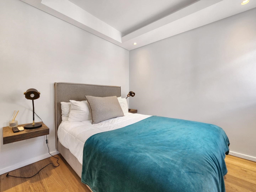 To Let 4 Bedroom Property for Rent in Sea Point Western Cape